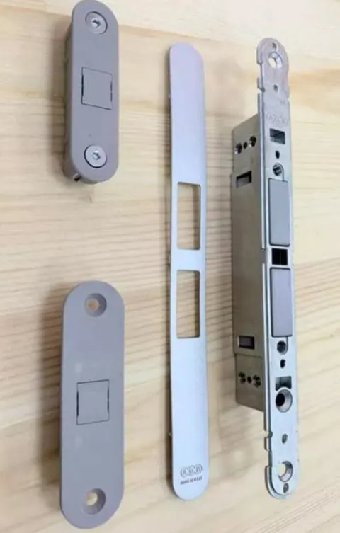 Замок AGB Touch